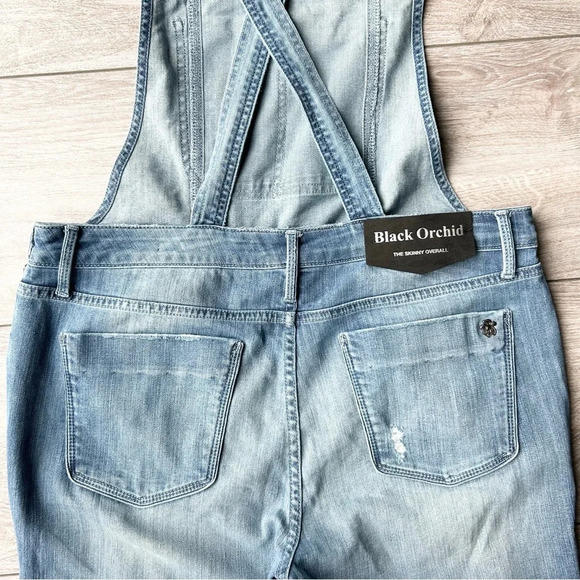 NWT Black Orchid Skinny Overall in Risky Business - Picture 16 of 16